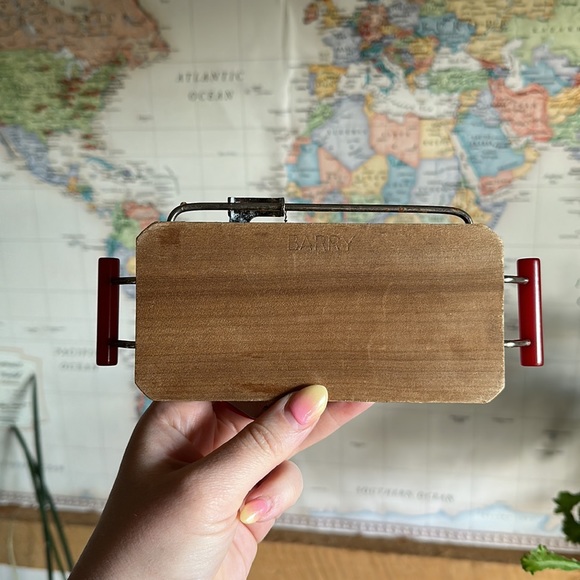 🧀 Vintage Barry Bakelite Cheese Cutter - Picture 4 of 5